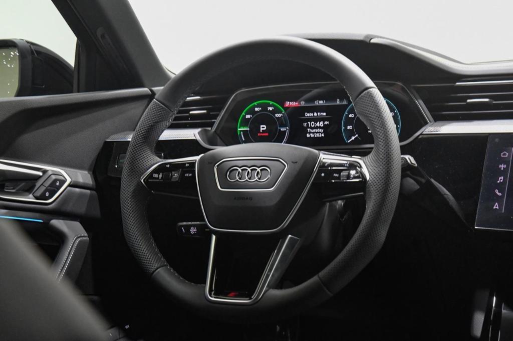 new 2024 Audi SQ8 e-tron car, priced at $105,060