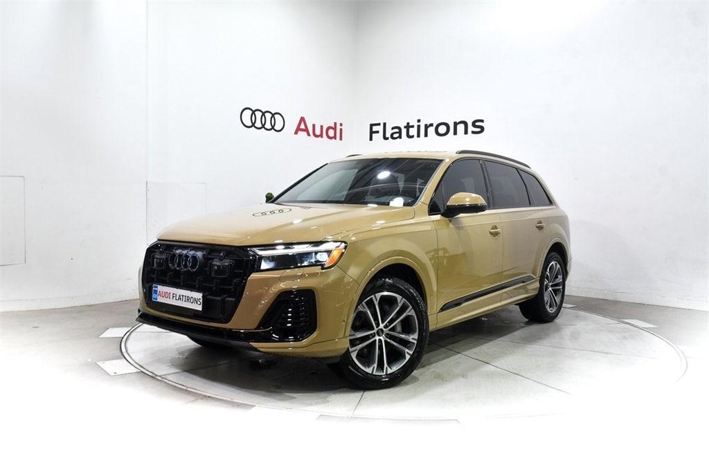 new 2025 Audi Q7 car, priced at $72,090