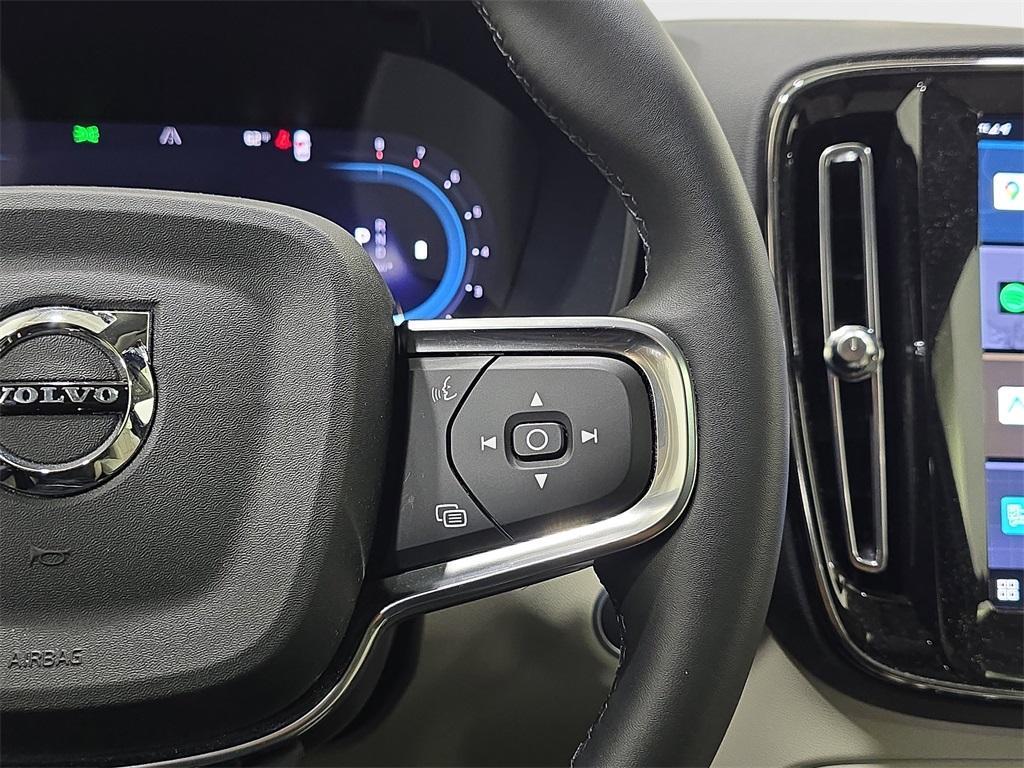 used 2023 Volvo XC40 car, priced at $34,105