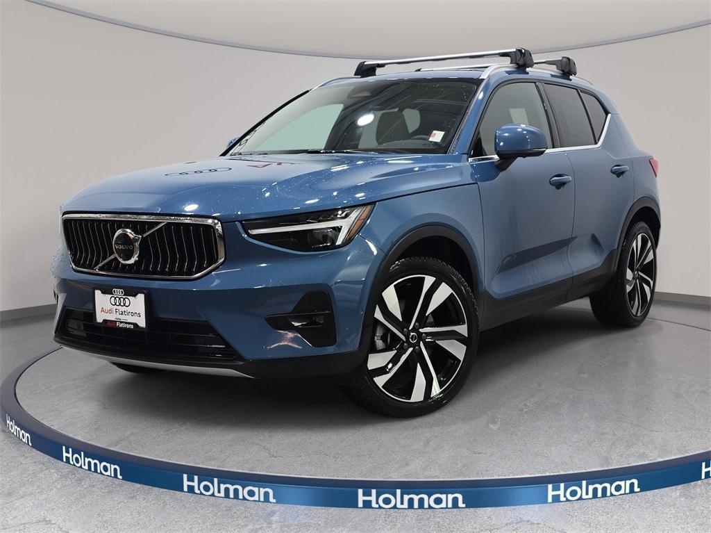 used 2023 Volvo XC40 car, priced at $34,105