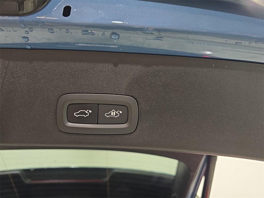 used 2023 Volvo XC40 car, priced at $34,105