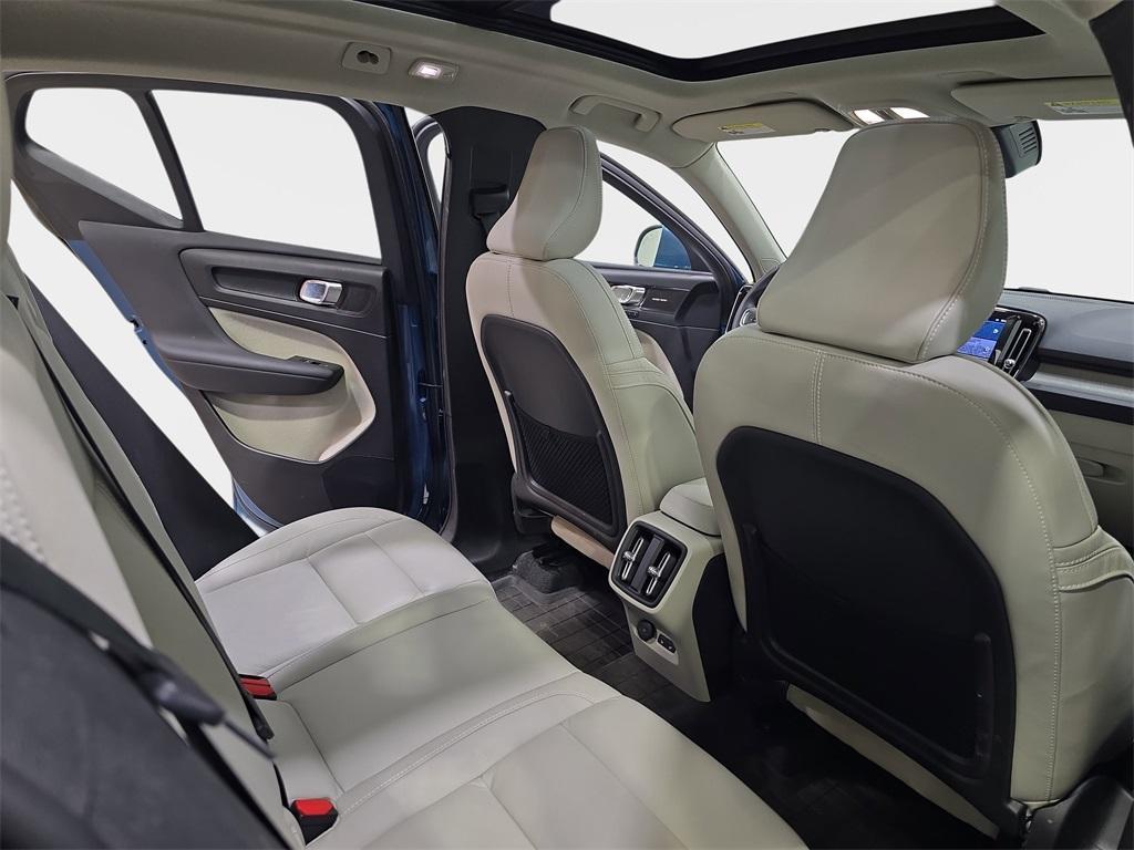 used 2023 Volvo XC40 car, priced at $34,105