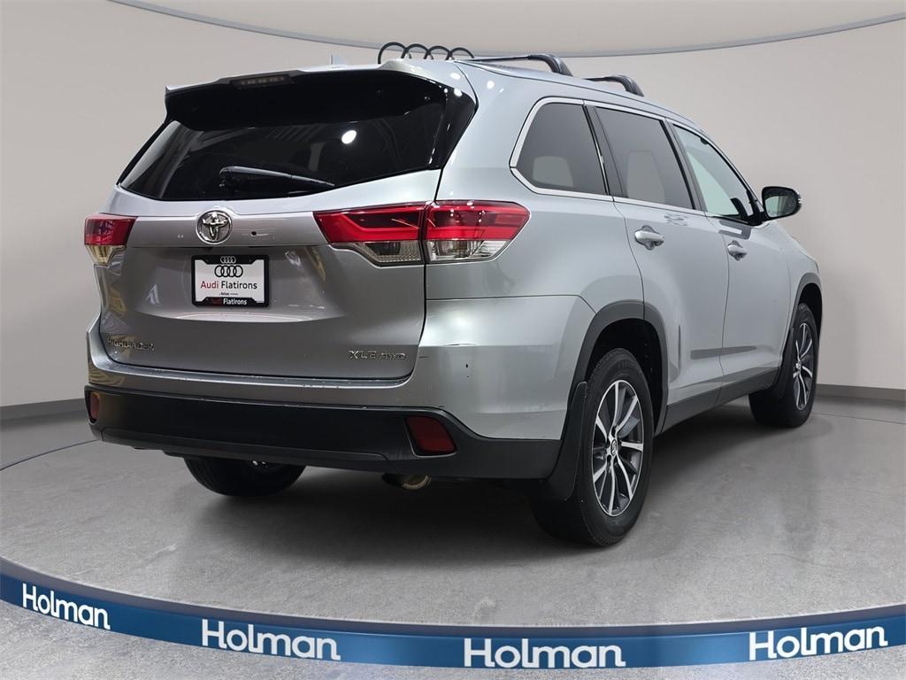 used 2019 Toyota Highlander car, priced at $32,295