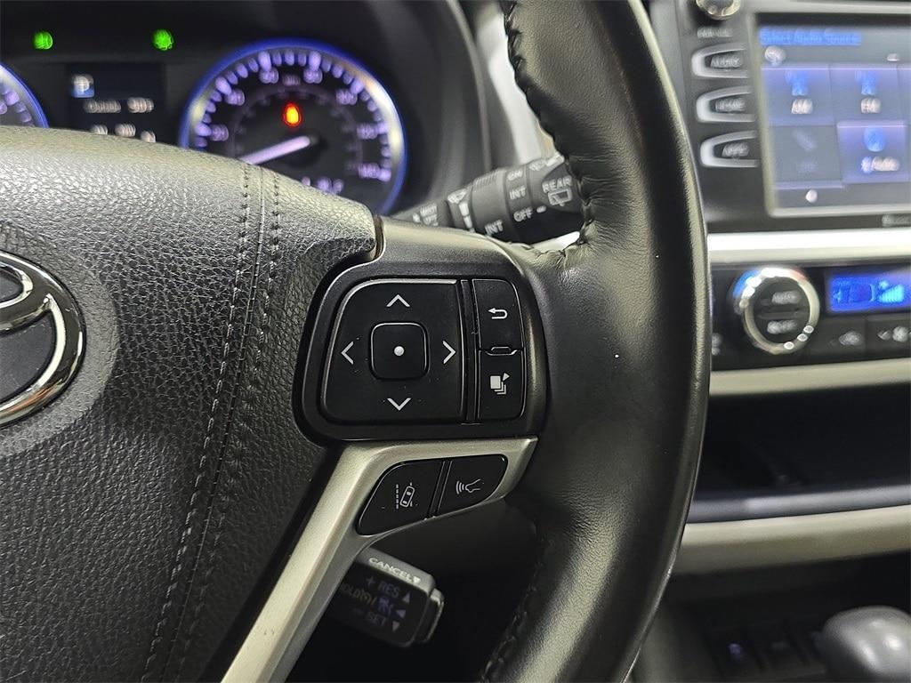 used 2019 Toyota Highlander car, priced at $32,295