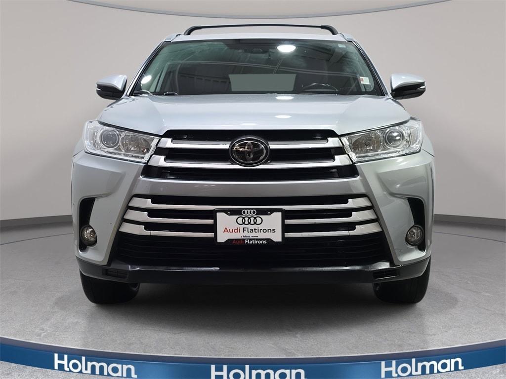 used 2019 Toyota Highlander car, priced at $32,295
