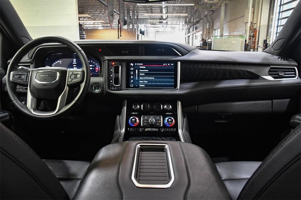 used 2023 GMC Yukon XL car, priced at $70,685