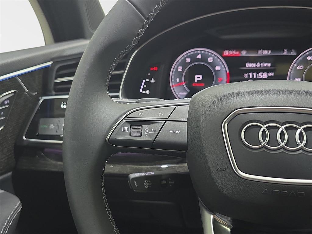 new 2025 Audi Q7 car, priced at $79,945