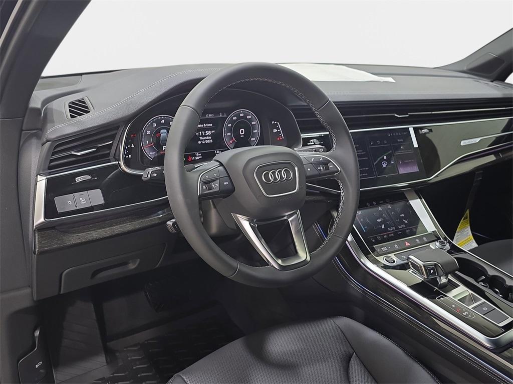 new 2025 Audi Q7 car, priced at $79,945