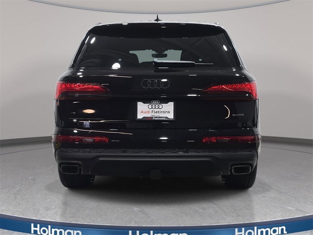 new 2025 Audi Q7 car, priced at $79,945