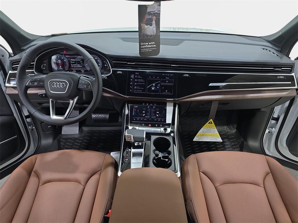 new 2025 Audi Q7 car, priced at $79,645