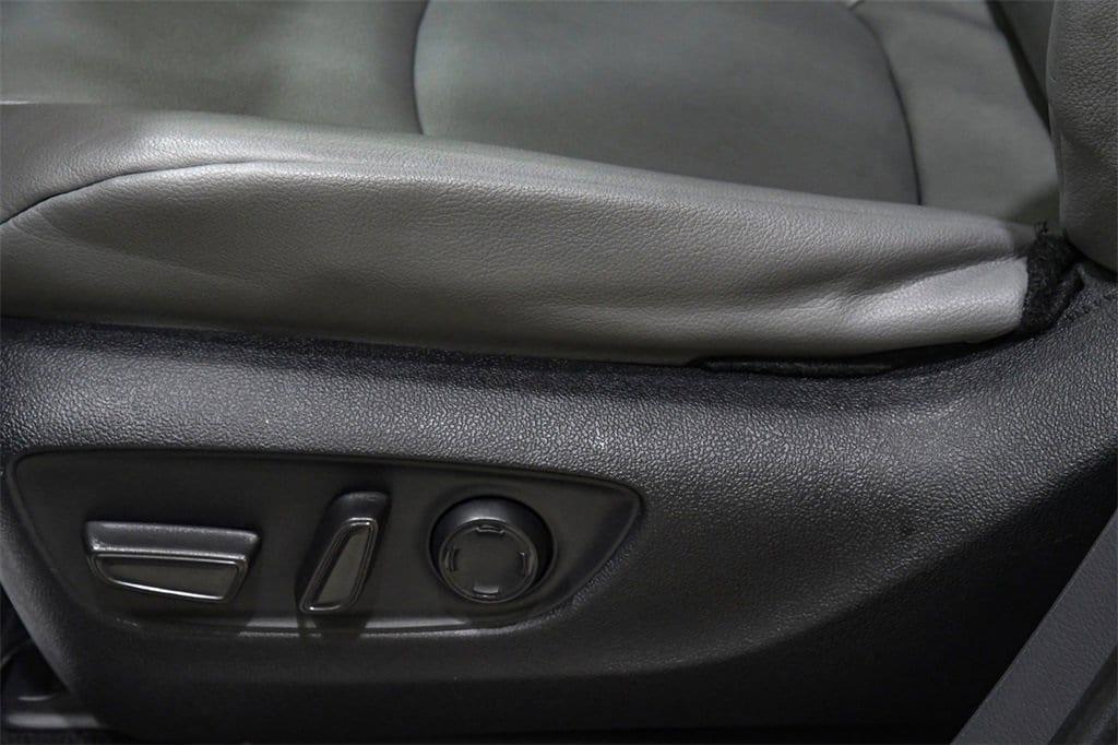 used 2023 Toyota Sienna car, priced at $41,090