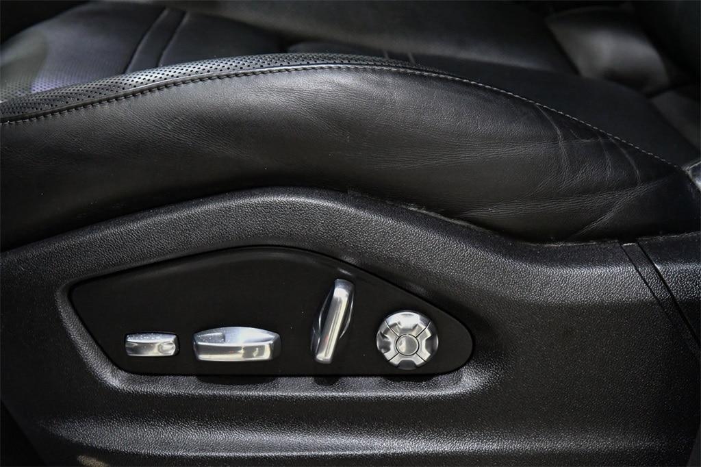 used 2019 Porsche Cayenne car, priced at $37,685
