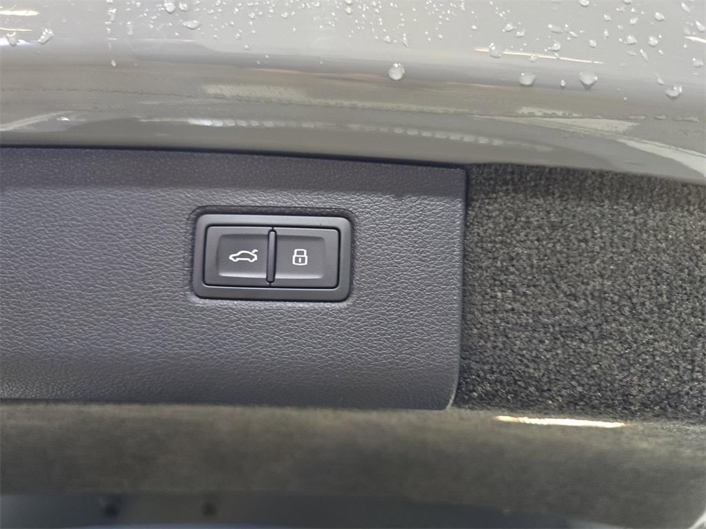 used 2022 Bentley Bentayga car, priced at $138,999