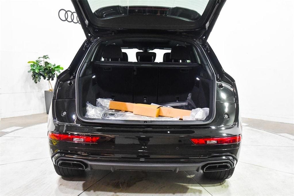 new 2025 Audi Q5 car, priced at $54,695