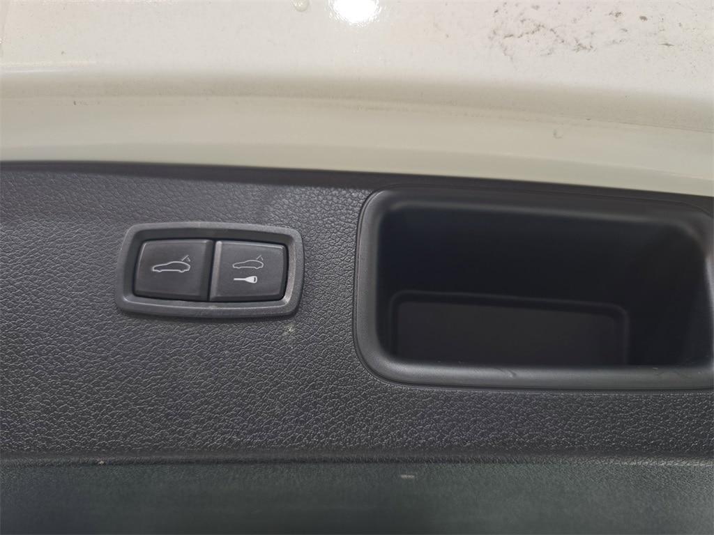 used 2022 Porsche Macan car, priced at $44,125