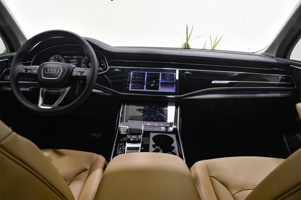 new 2025 Audi Q7 car, priced at $78,615