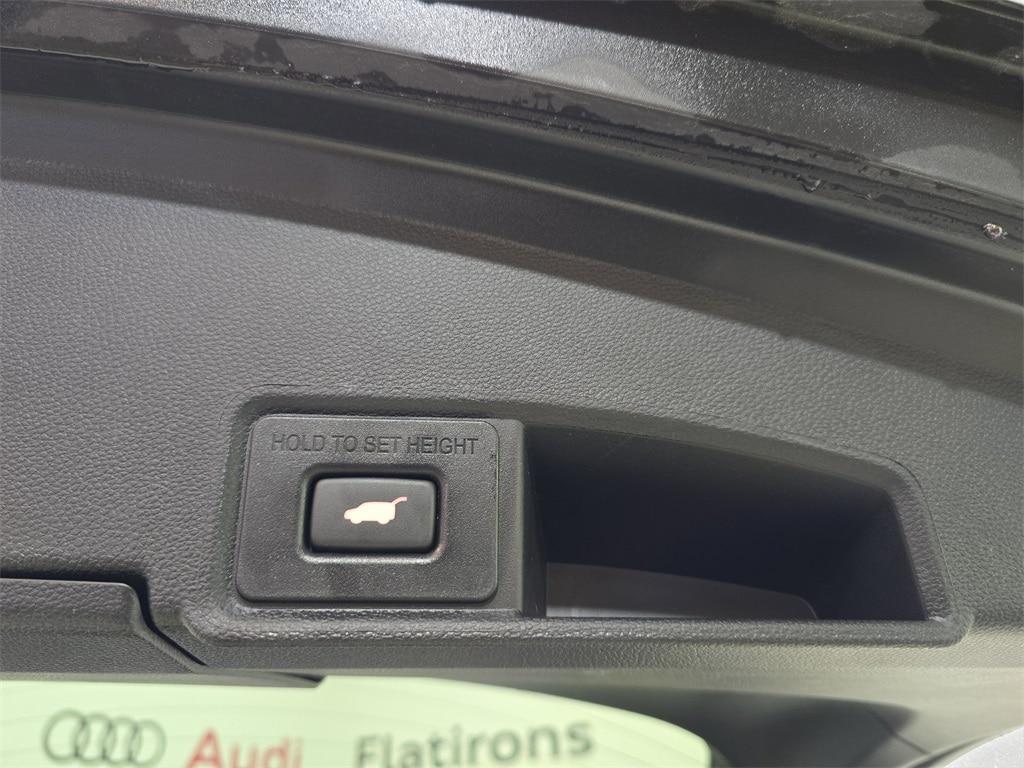 used 2025 Acura RDX car, priced at $45,000