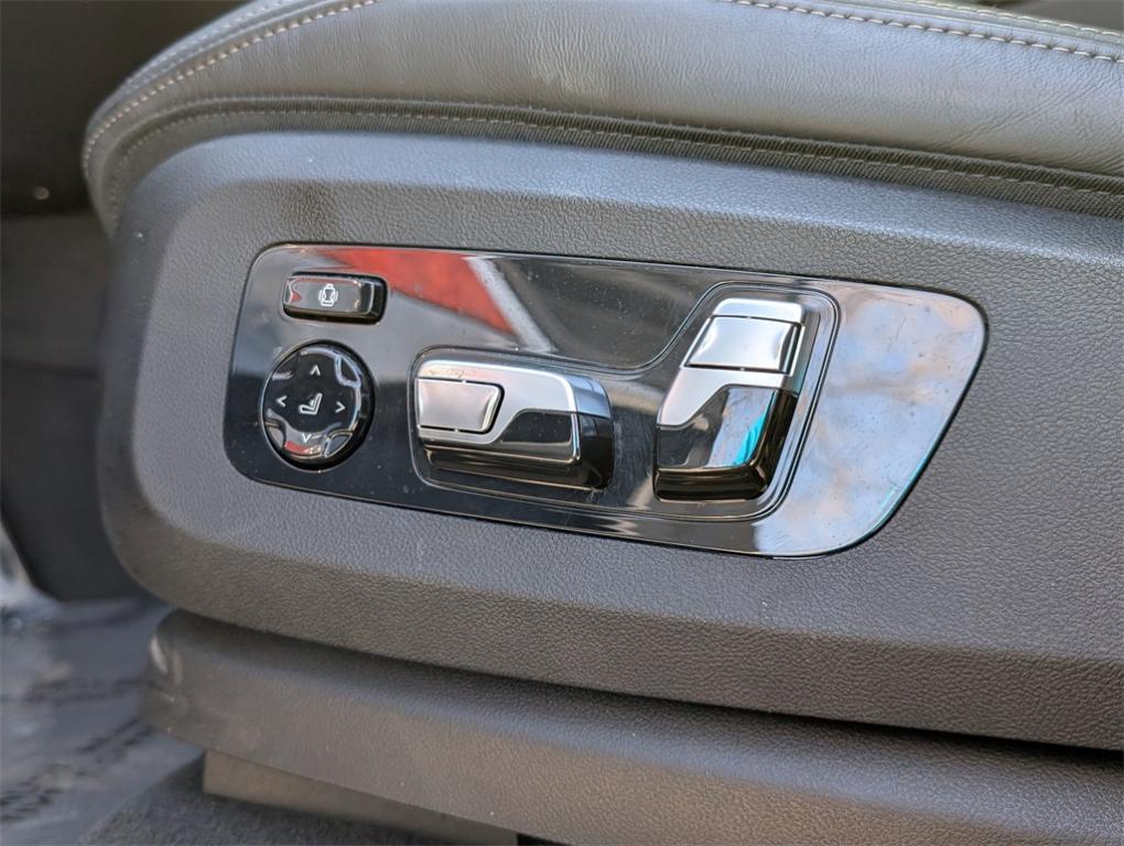 used 2024 BMW ALPINA XB7 car, priced at $120,000