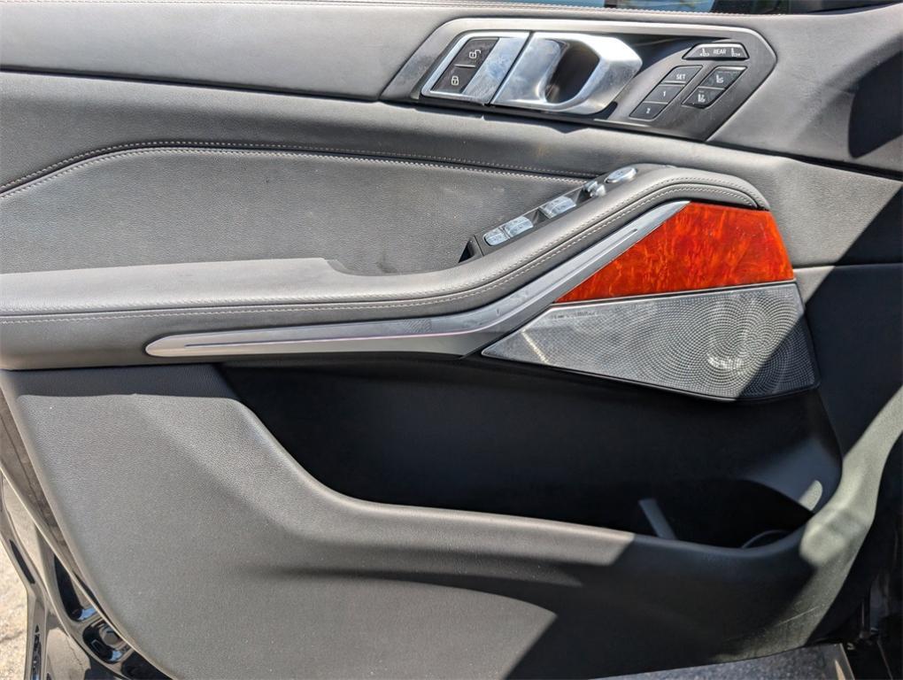 used 2024 BMW ALPINA XB7 car, priced at $120,000