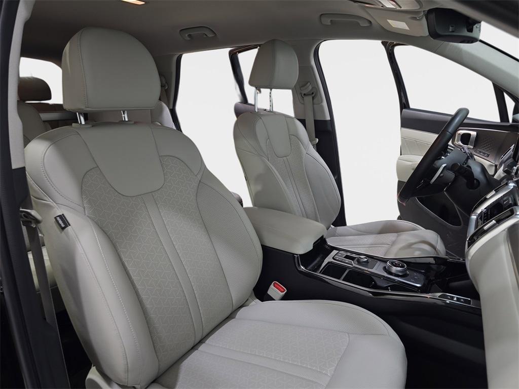 used 2023 Kia Sorento Hybrid car, priced at $35,690