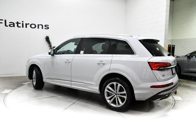 new 2025 Audi Q7 car