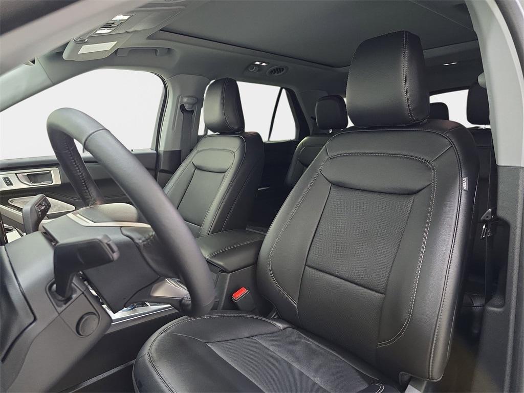 used 2024 Ford Explorer car, priced at $42,995
