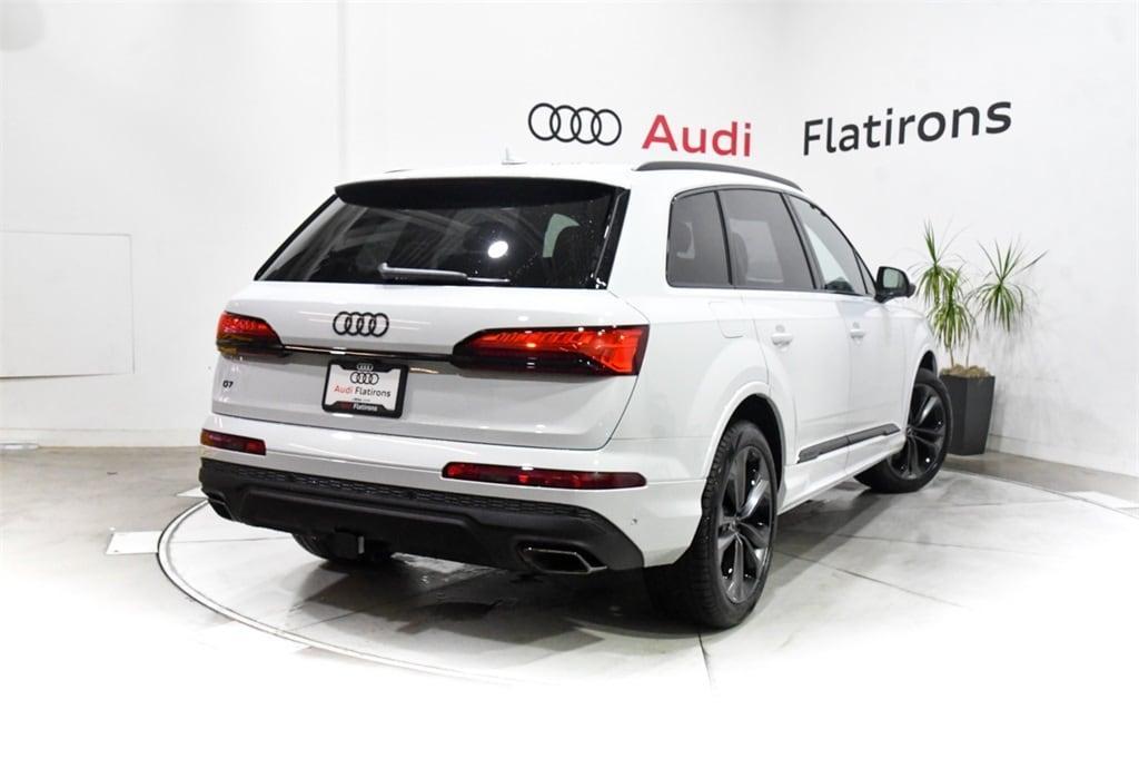 new 2025 Audi Q7 car, priced at $78,615