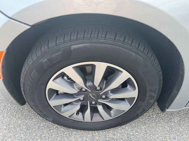 used 2021 Chrysler Pacifica car, priced at $17,900