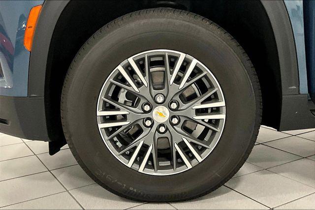 new 2025 Chevrolet Traverse car, priced at $43,095
