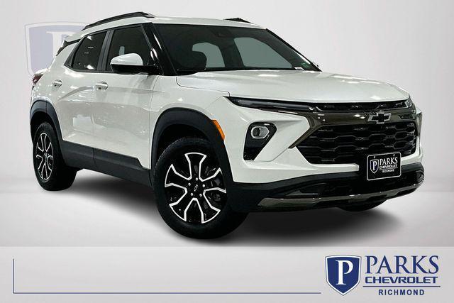 new 2025 Chevrolet TrailBlazer car, priced at $27,555