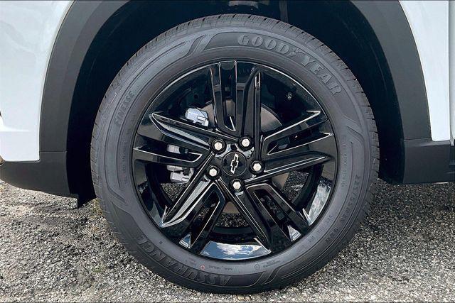 new 2025 Chevrolet Trax car, priced at $25,905