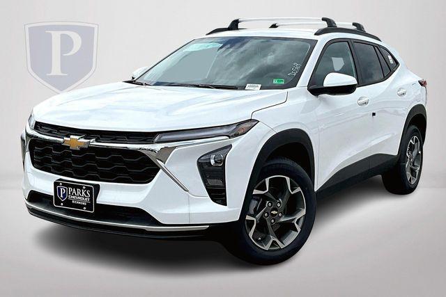 new 2025 Chevrolet Trax car, priced at $24,700