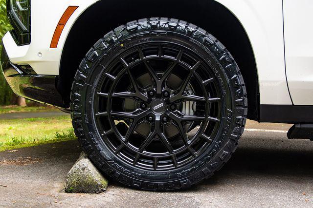 new 2025 Chevrolet Suburban car, priced at $96,660