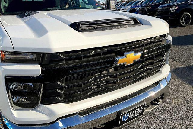 new 2024 Chevrolet Silverado 3500 car, priced at $62,074