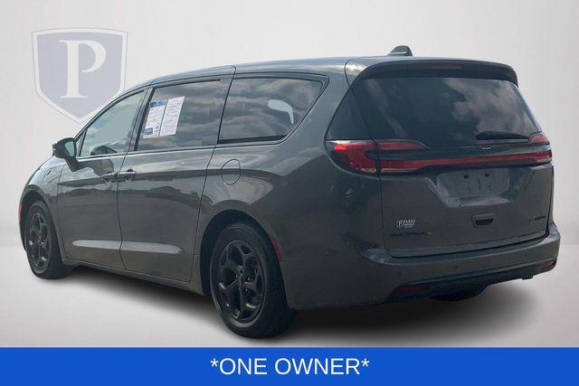 used 2022 Chrysler Pacifica Hybrid car, priced at $27,500