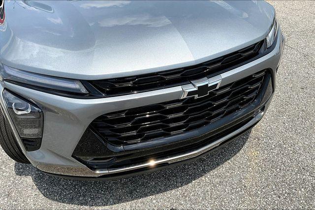 new 2025 Chevrolet Trax car, priced at $25,905