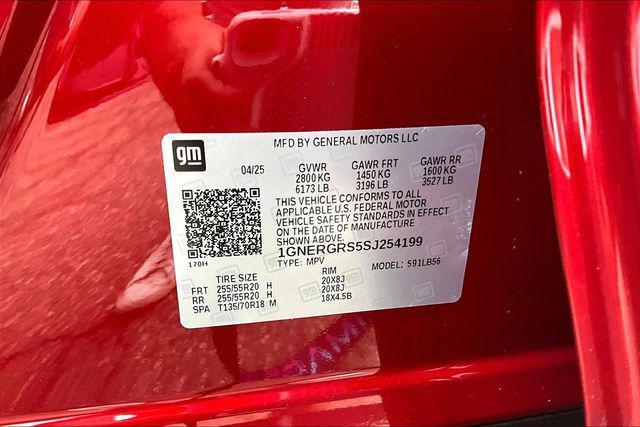 new 2025 Chevrolet Traverse car, priced at $48,410
