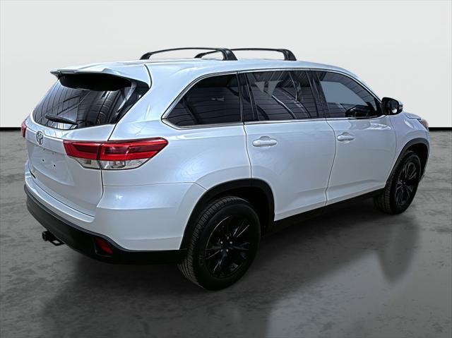 used 2019 Toyota Highlander car, priced at $19,575