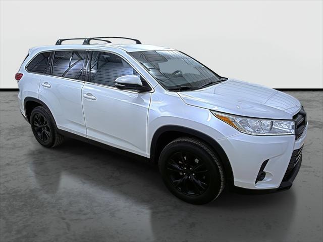 used 2019 Toyota Highlander car, priced at $19,575