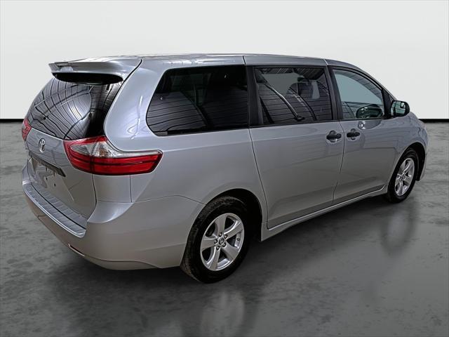 used 2020 Toyota Sienna car, priced at $26,975