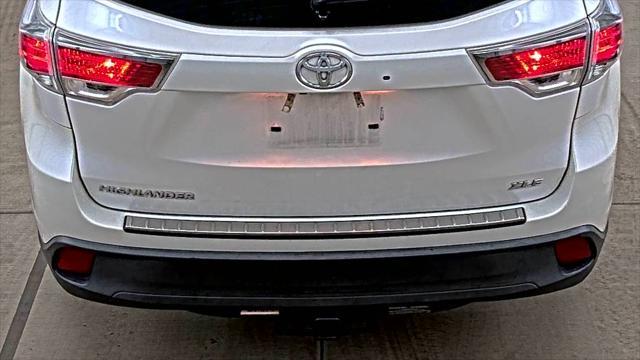 used 2015 Toyota Highlander car, priced at $13,975