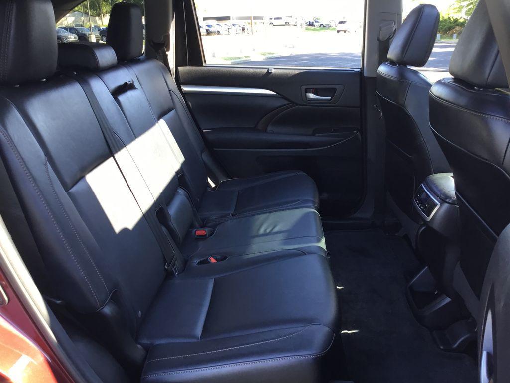 used 2015 Toyota Highlander car, priced at $16,499