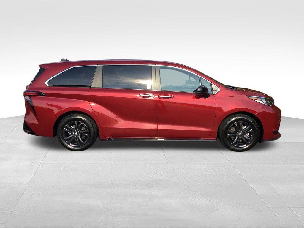 used 2024 Toyota Sienna car, priced at $47,999