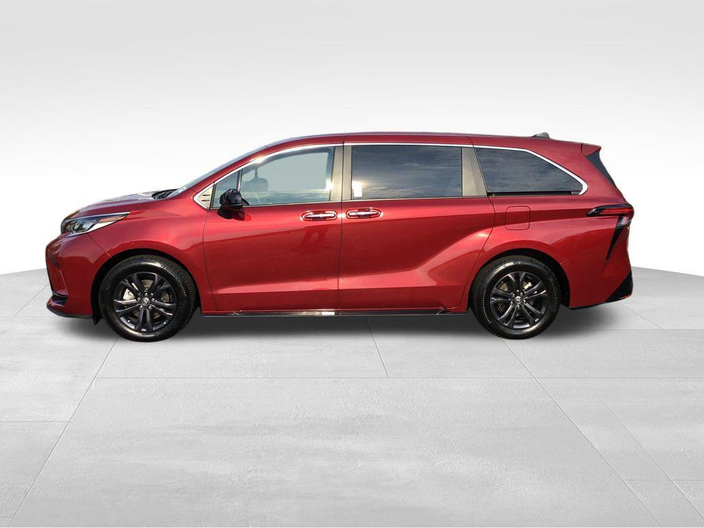 used 2024 Toyota Sienna car, priced at $47,999