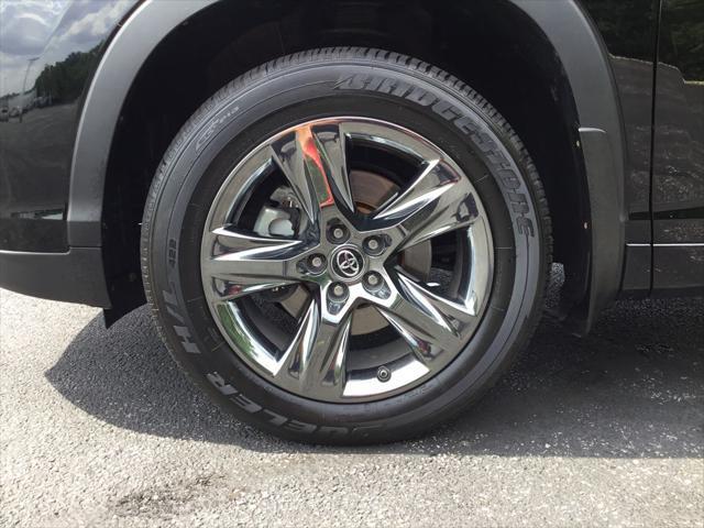 used 2018 Toyota Highlander car, priced at $36,999