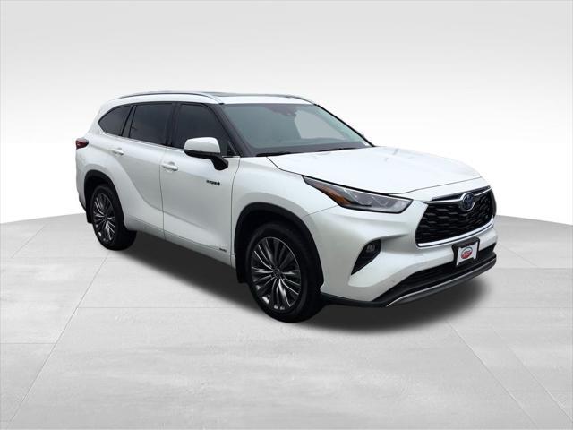 used 2021 Toyota Highlander Hybrid car, priced at $45,499