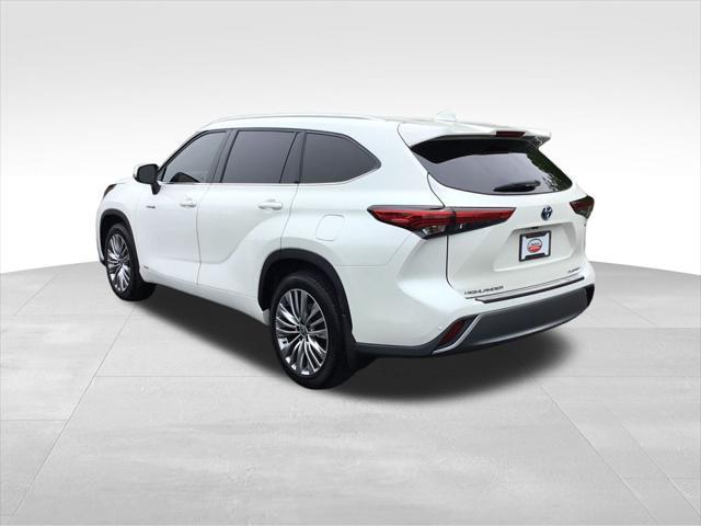 used 2021 Toyota Highlander Hybrid car, priced at $45,499