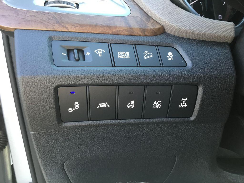 used 2018 Hyundai Santa Fe car, priced at $20,877