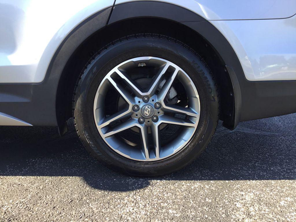 used 2018 Hyundai Santa Fe car, priced at $20,877