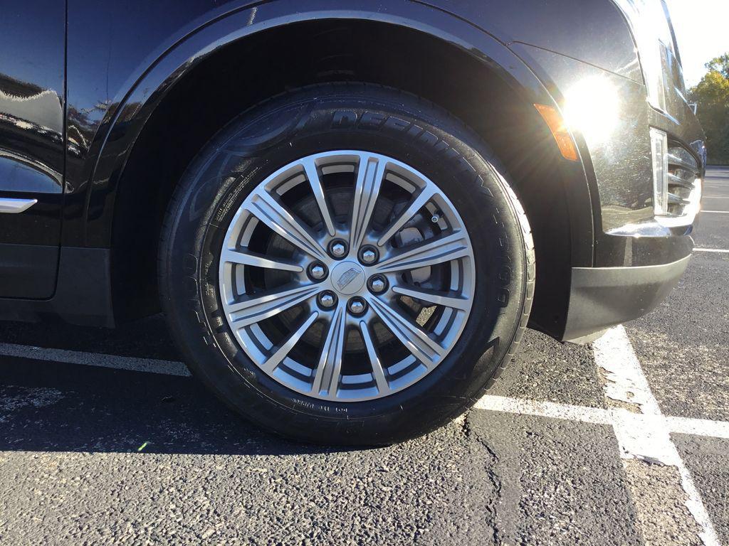 used 2018 Cadillac XT5 car, priced at $17,499